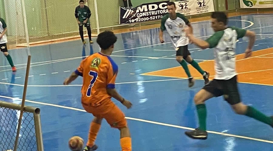 Futsal masculino Sub-18 vence Ipuã