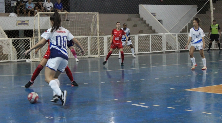 Futsal Feminino vence Casi por 9 a 2