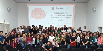 Secretaria Municipal de Educação reforça inclusão com reunião de acolhimento aos profissionais de apoio escolar