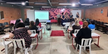 Casa da Mulher inicia Curso de Trancista em parceria com o Senac