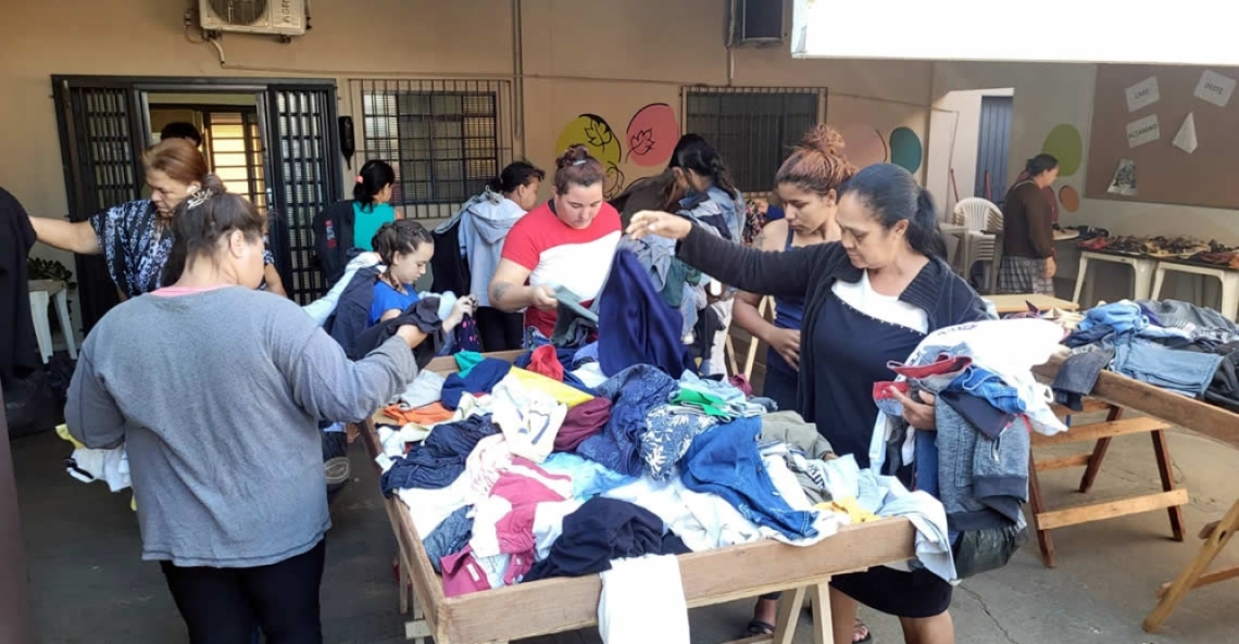 Prefeitura realiza entrega de agasalhos e cobertores no CRAS Oeste