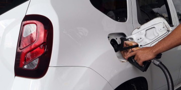 Procon realiza levantamento de preços de combustíveis em Bebedouro