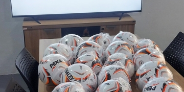 Instituto Sonho Vivo faz doação de bolas para as categorias de base do Futsal de Bebedouro
