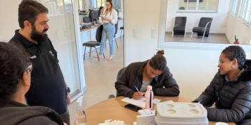 Secretaria de Saúde realiza vacinação contra a Influenza na empresa Marka Veículos