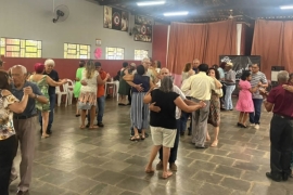 Bailinho especial celebra o Mês da Pessoa Idosa no Centro de Cultura e Lazer “Ana Guerreiro”