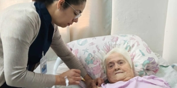 ESF Mauro Neto realiza vacinação domiciliar de idosos com 85 anos ou mais